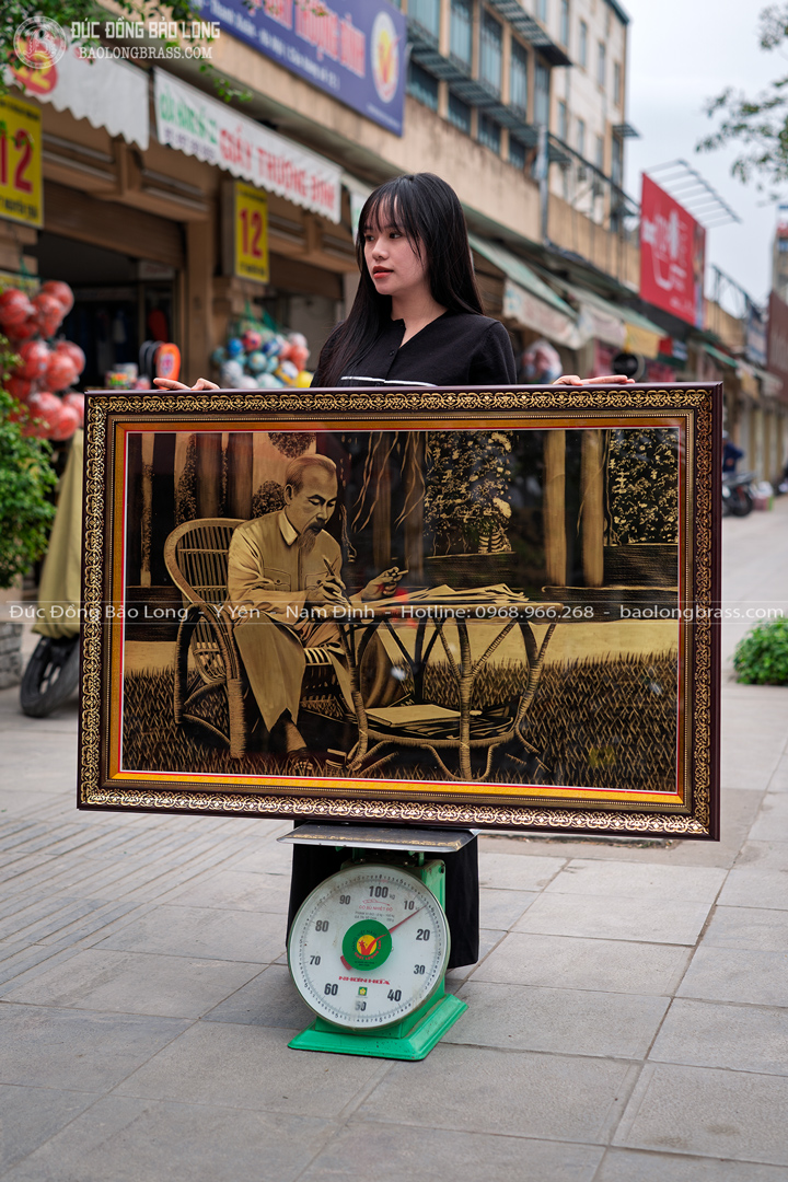 Tranh Khắc Đồng Bác Hồ Ngồi Làm Việc Khung Composite Mẫu Mới Khổ 1m2 x 80cm