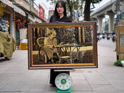 Tranh Khắc Đồng Bác Hồ Ngồi Làm Việc Khung Composite Mẫu Mới Khổ 1m2 x 80cm