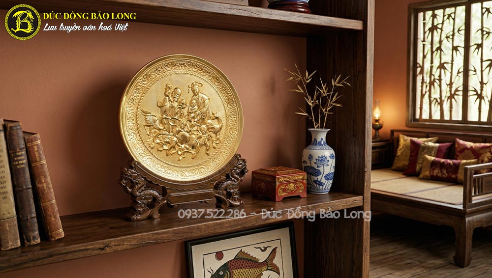 Tranh đĩa mừng thọ cụ ông cụ bà bằng đồng dát vàng đk 25cm được thiết kế theo dạng đĩa tròn cân đối