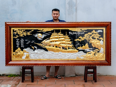 Tranh Thuận Buồm Xuôi Gió Bằng Đồng Dát Bạc Dát Vàng 9999 Khổ 2m4 x 1m Khung gỗ gụ