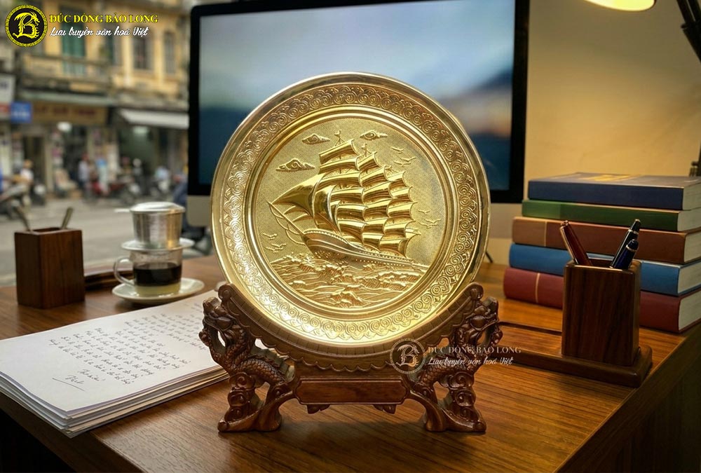 Quà Tặng Đĩa Thuận Buồm Xuôi Gió Bằng Đồng Mạ Vàng ĐK 19cm