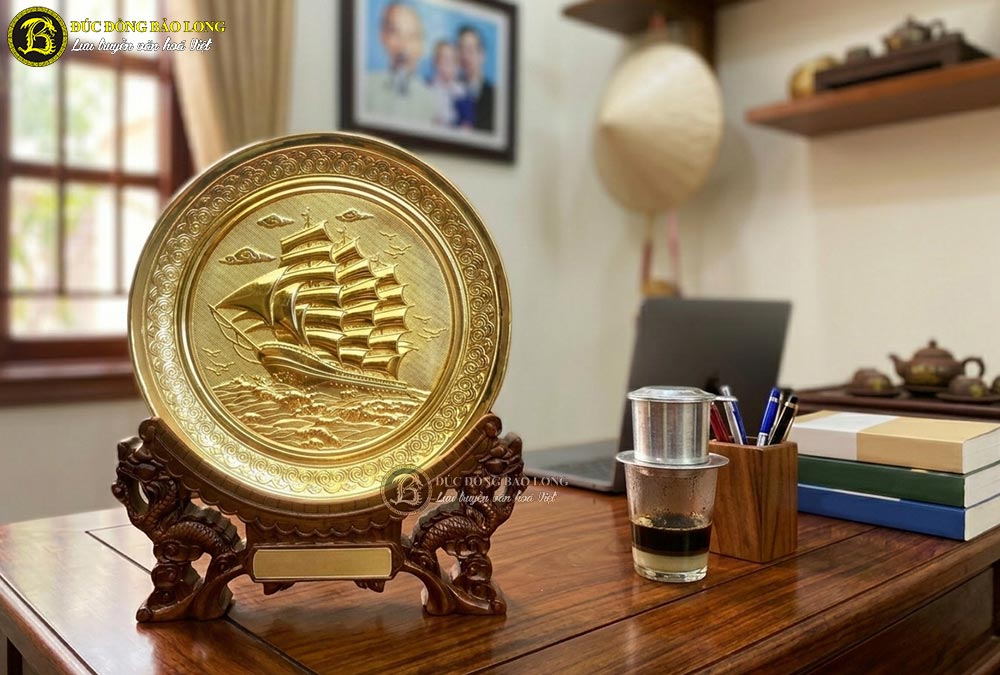 Quà Tặng Đĩa Thuận Buồm Xuôi Gió Bằng Đồng Mạ Vàng ĐK 19cm