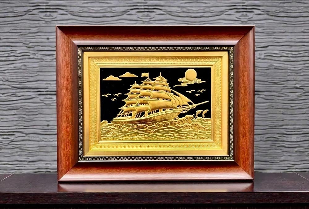  Tranh Thuận Buồm Xuôi Gió Bằng Đồng Dát Vàng khổ 28cm x 35cm
