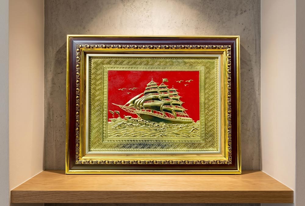 Tranh Thuận Buồm Xuôi Gió Bằng Đồng 28cm x 34cm