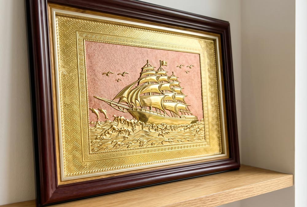 Tranh Thuận Buồm Xuôi Gió Bằng Đồng 28cm x 34cm