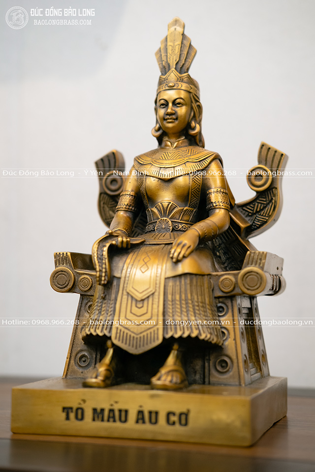 Tượng Tổ Mẫu Âu cơ bằng đồng vàng cao 28cm