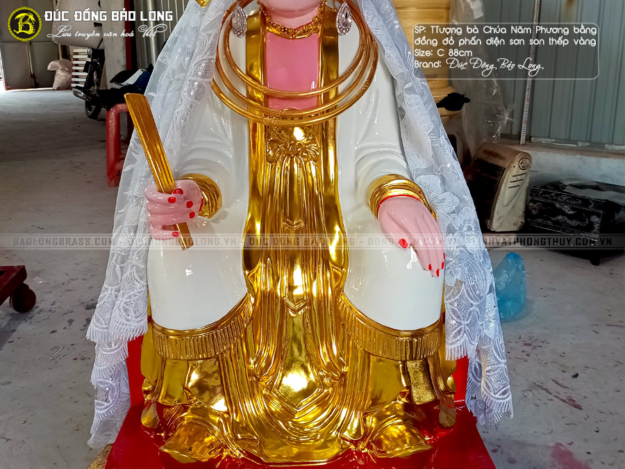 tượng bà chúa năm phương bằng đồng cao 88cm sơn son thếp vàng
