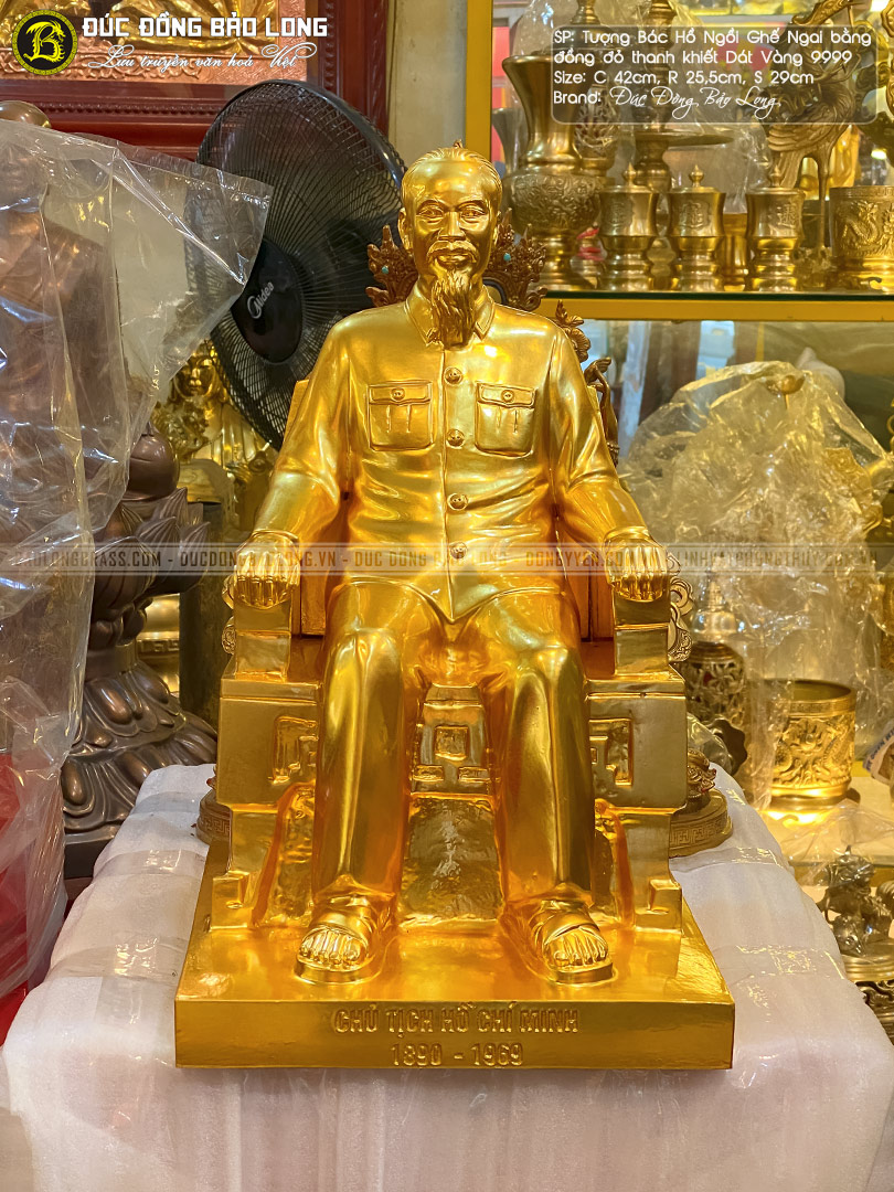tượng Bác Hồ ngồi ghế bằng đồng Dát vàng