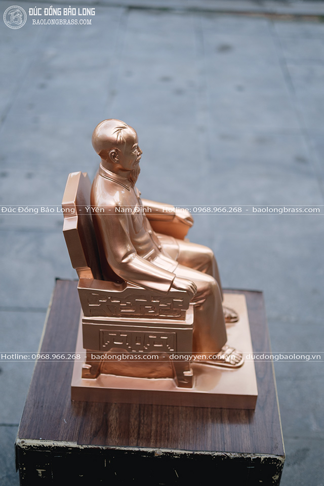 Tượng Bác Hồ ngồi ghế ngai bằng đồng đỏ cao 42cm