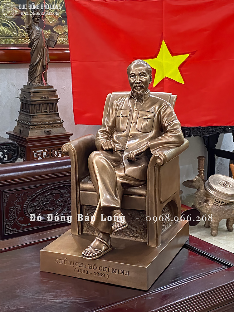 Tượng Bác Hồ ngồi ghế bằng đồng đỏ cao 48cm
