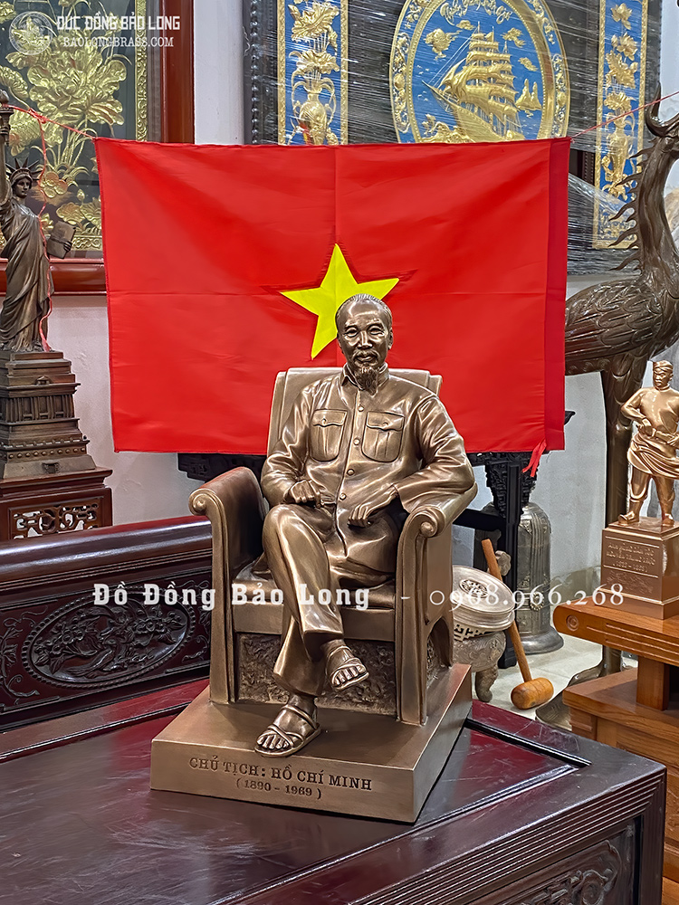 Tượng Bác Hồ ngồi ghế bằng đồng đỏ cao 48cm