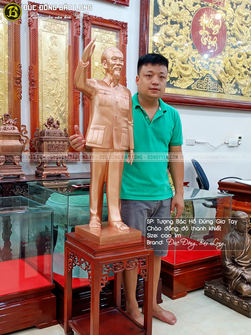Tượng Bác Hồ Đứng Vẫy Tay Chào Bằng Đồng Đỏ Cao 1m 6 tượng Bác Hồ đứng vẫy tay chào bằng đồng đỏ cao 1m