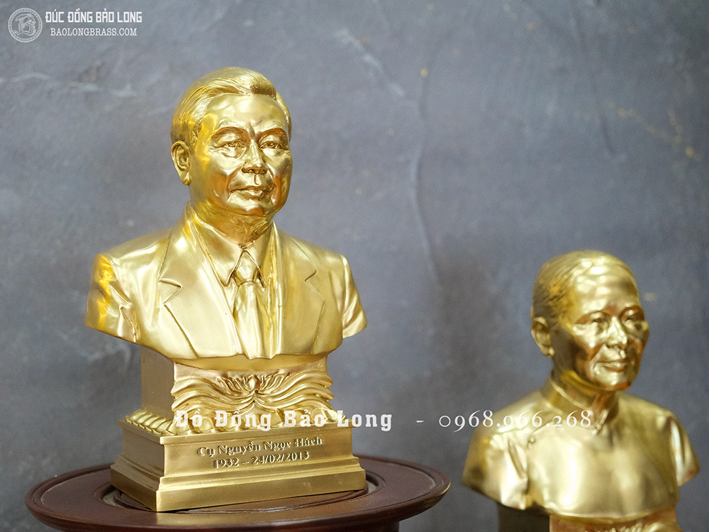Tượng chân dung cụ ông cụ bà bằng đồng vàng cao 30cm