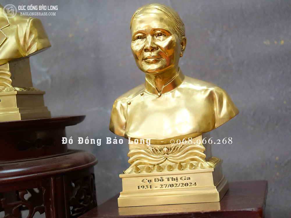 Tượng chân dung cụ ông cụ bà bằng đồng vàng cao 30cm