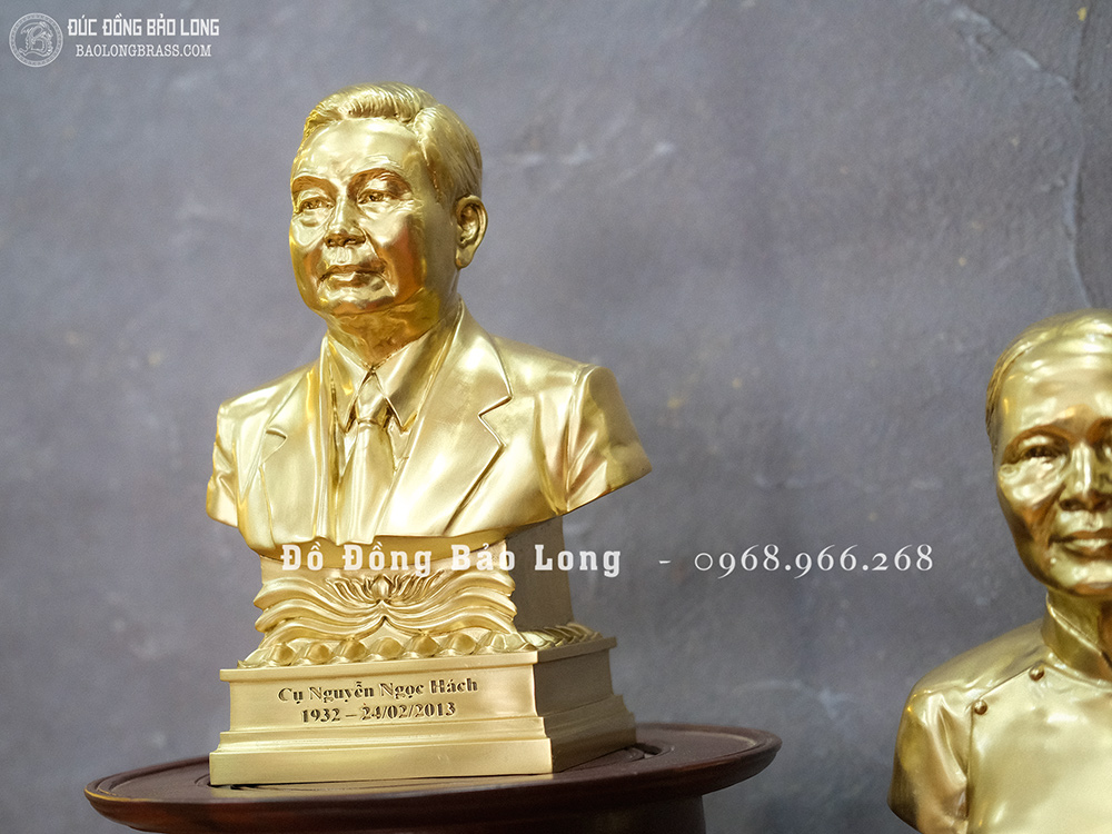 Tượng chân dung cụ ông cụ bà bằng đồng vàng cao 30cm