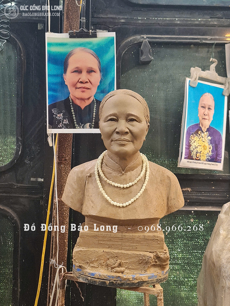 Tượng chân dung cụ ông cụ bà bằng đồng vàng cao 30cm