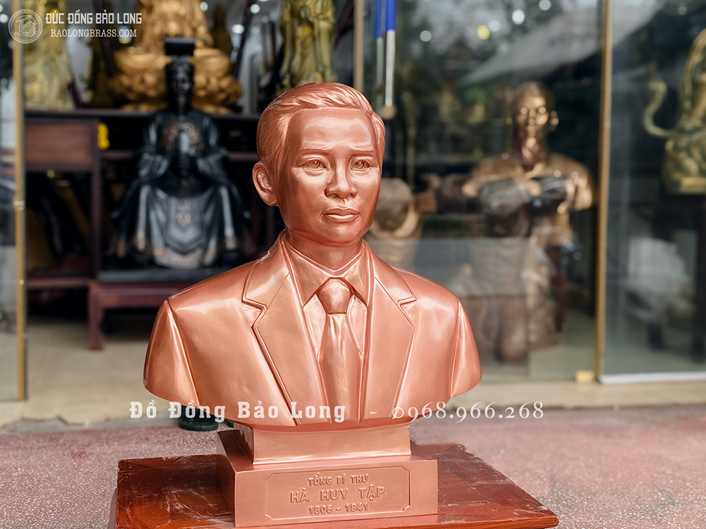 Tượng Chân Dung Hà Huy Tập Bằng Đồng Đỏ Cao 61Cm