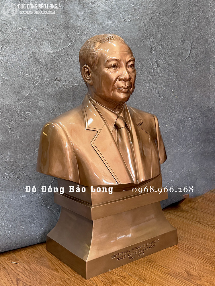 Tượng Chân Dung Quốc Vương Sihanouk (Campuchia) bằng Đồng Đỏ Cao 81cm