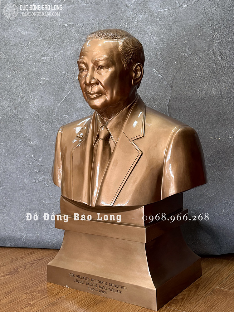Tượng Chân Dung Quốc Vương Sihanouk (Campuchia) bằng Đồng Đỏ Cao 81cm
