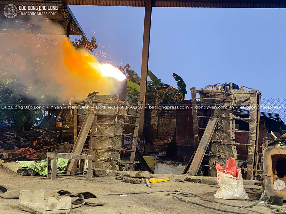 Tượng Chân Dung Toàn Thân Tỷ Lệ 1:1 Cao 1m85 Bằng Đồng Đỏ