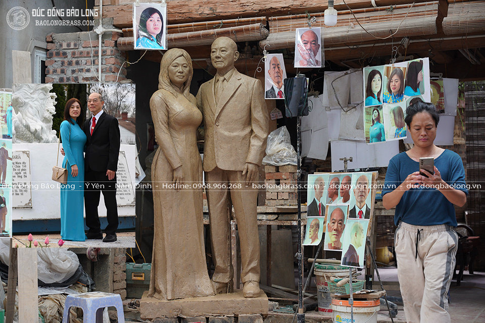 Đúc Tượng Chân Dung Toàn Thân Tỷ Lệ 1:1 Bằng Đồng Đỏ Cao 1m85