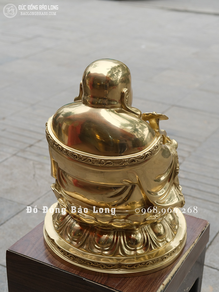 Tượng Di Lặc ngồi cầm gậy Như Ý bằng đồng vàng catut cao 48cm