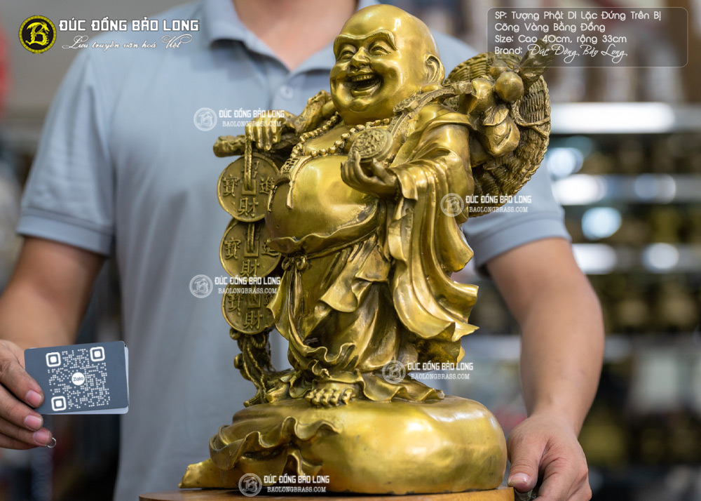 tượng phật Di Lặc gánh tiền bằng đồng