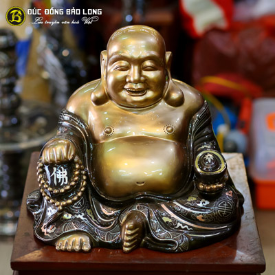 Tượng Phật Di Lặc Ngồi Cầm Thỏi Vàng Bằng Đồng 30cm Khảm Tam Khí