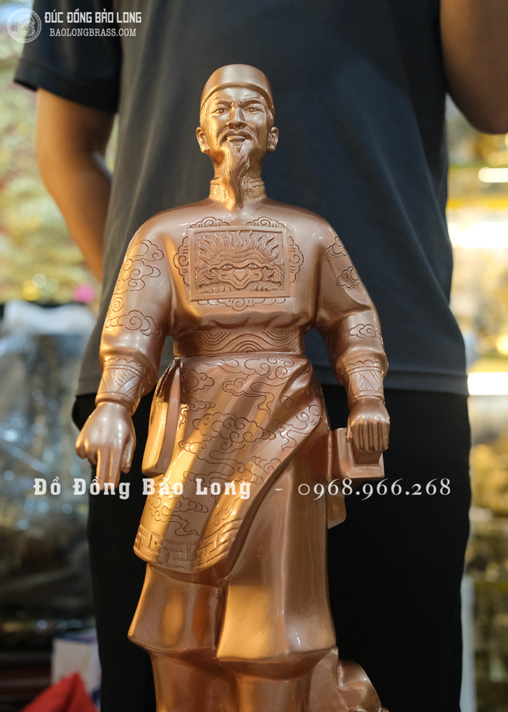 Tượng Lê Lợi bằng đồng đỏ cao 69cm