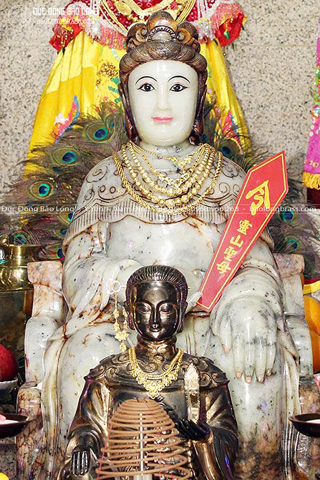 Thánh mẫu Linh Sơn là ai