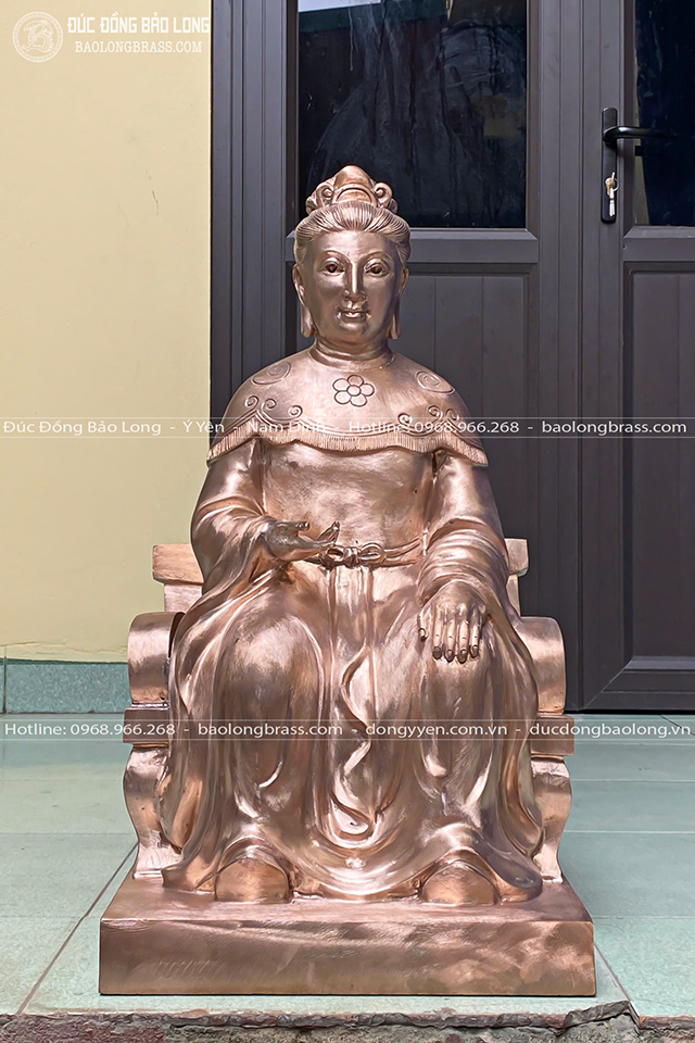 Tượng Thánh Mẫu Linh Sơn bằng đồng đỏ cao 61cm