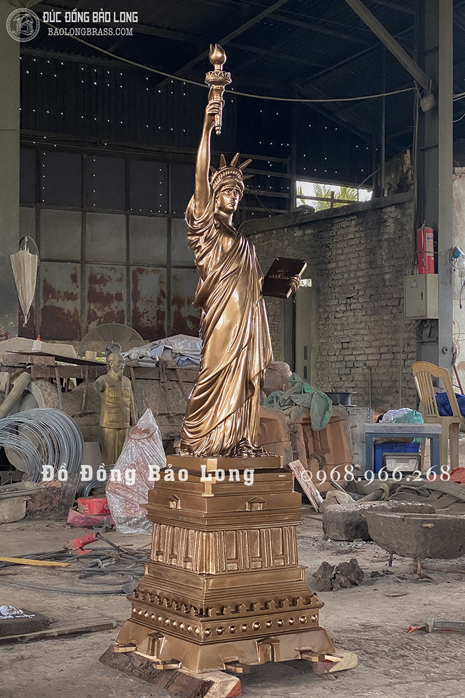 Tượng Nữ Thần Tự Do Bằng Đồng Đỏ Cao 1m55 3 Tượng Nữ Thần Tự Do Bằng Đồng Đỏ Cao 1m55