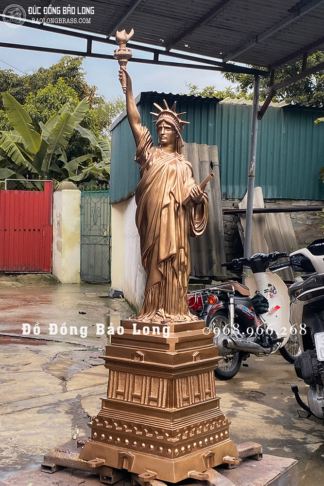Tượng Nữ Thần Tự Do Bằng Đồng Đỏ Cao 1m55 4 Tượng Nữ Thần Tự Do Bằng Đồng Đỏ Cao 1m55