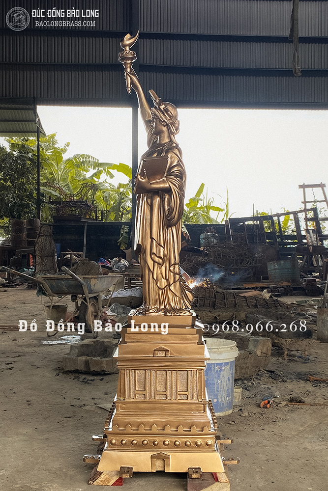 Tượng Nữ Thần Tự Do Bằng Đồng Đỏ Cao 1m55 5 Tượng Nữ Thần Tự Do Bằng Đồng Đỏ Cao 1m55