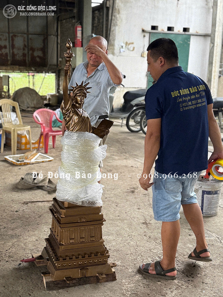 Tượng Nữ Thần Tự Do Bằng Đồng Đỏ Cao 1m55 7 Tượng Nữ Thần Tự Do Bằng Đồng Đỏ Cao 1m55