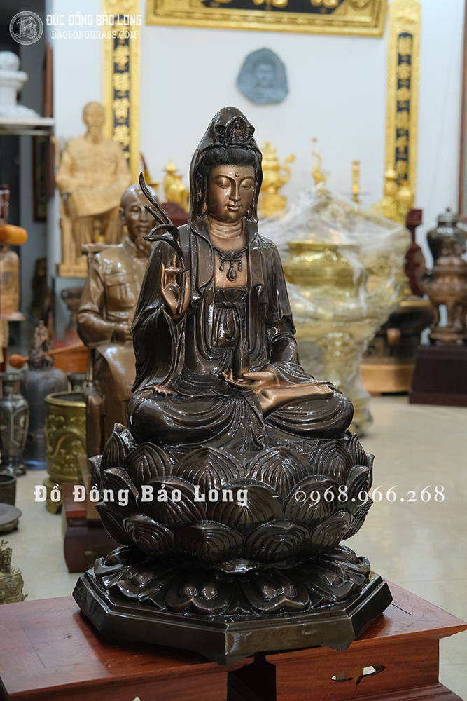 Tượng đồng Quan Âm Bồ Tát ngồi đài sen màu trầm cổ cao 81cm