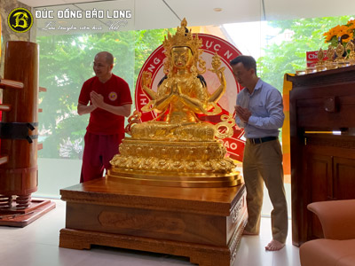 Tượng Phật Quan Âm Mật Tông 4 Tay Bằng Đồng Cao 1m55 Dát Vàng 9999