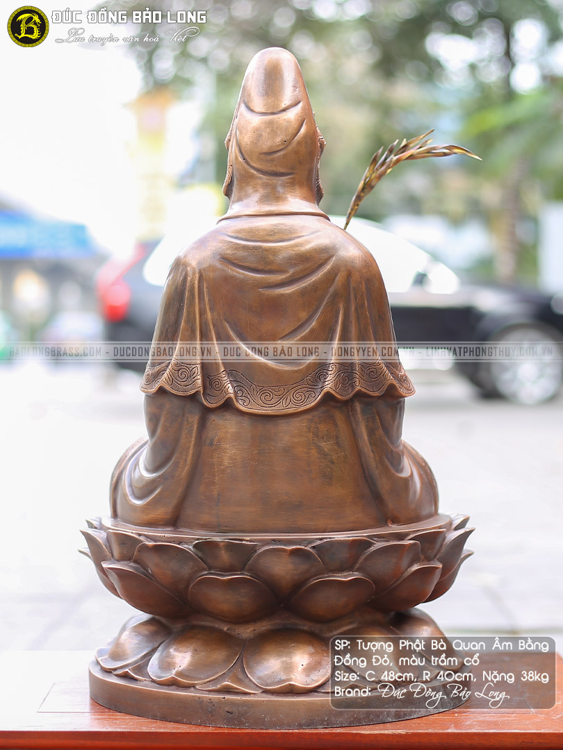 tượng Phật Quan Âm bằng đồng đỏ màu trầm cổ cao 48cm