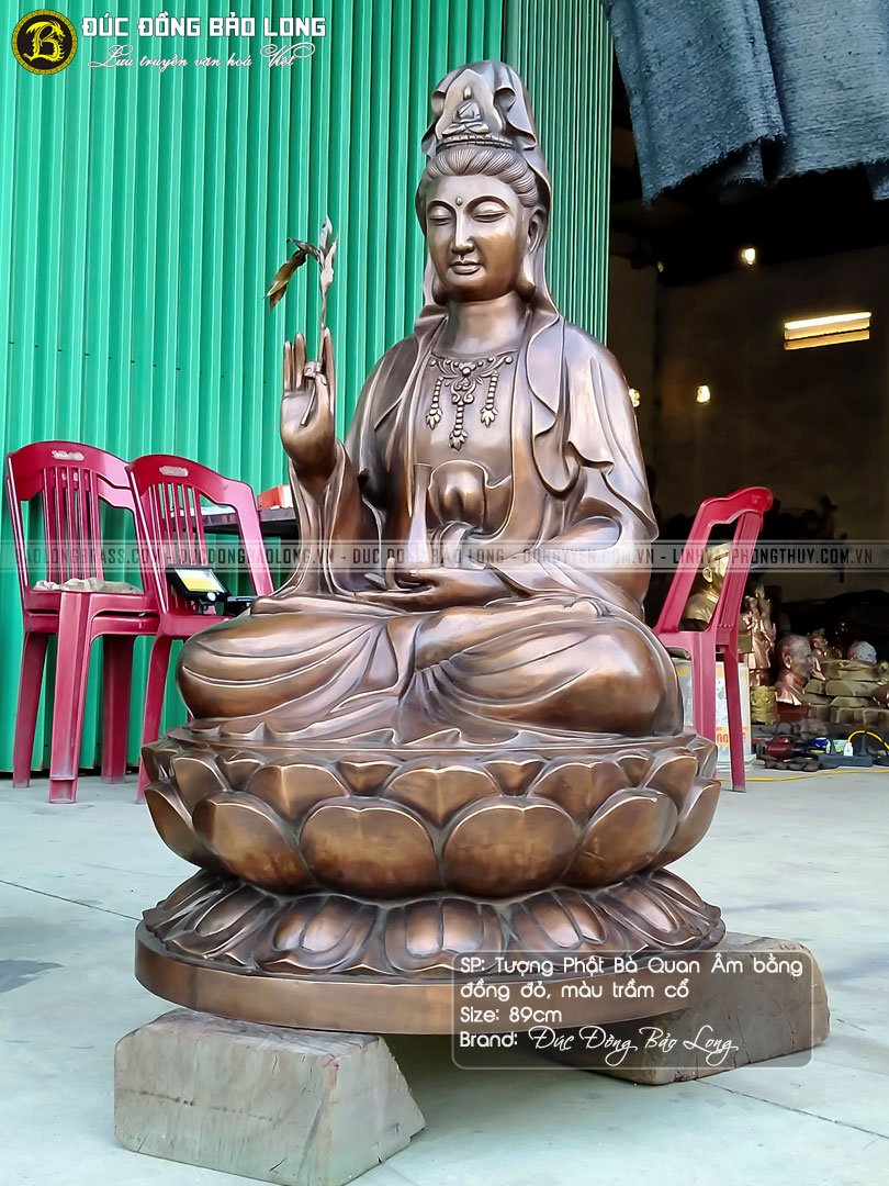 tượng Phật Quan Âm bằng đồng đỏ màu trầm cổ cao 89cm