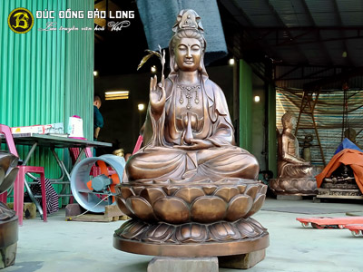 Tượng Phật Quan Âm Bằng Đồng Đỏ Màu Trầm Cổ Cao 89cm