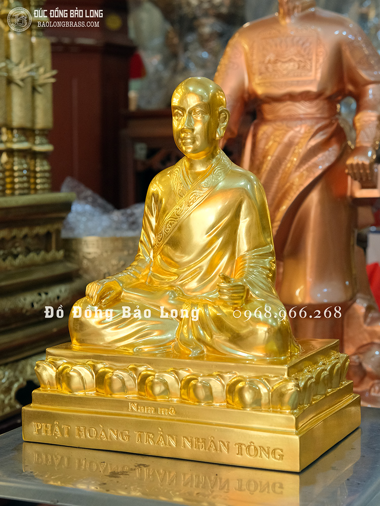Tượng Phật Hoàng Trần Nhân Tông bằng đồng dát vàng 24K cao 28cm