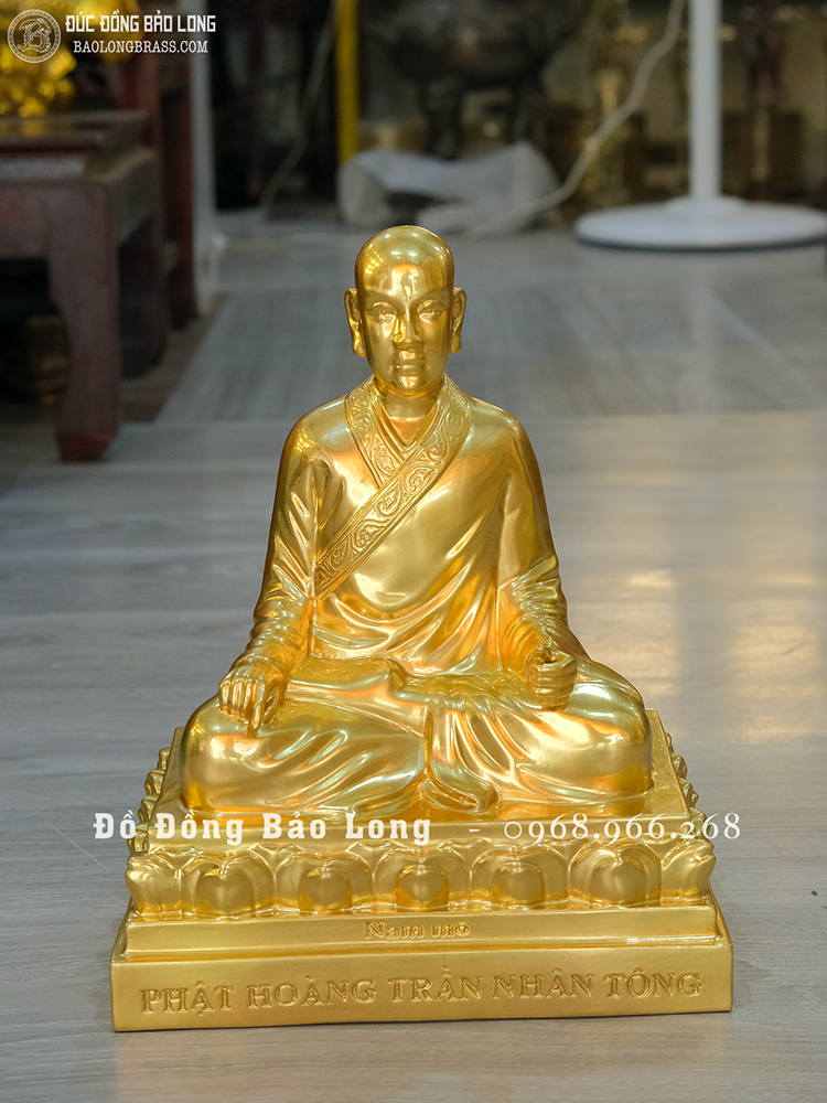 Tượng Phật Hoàng Trần Nhân Tông bằng đồng dát vàng 9999 cao 28cm