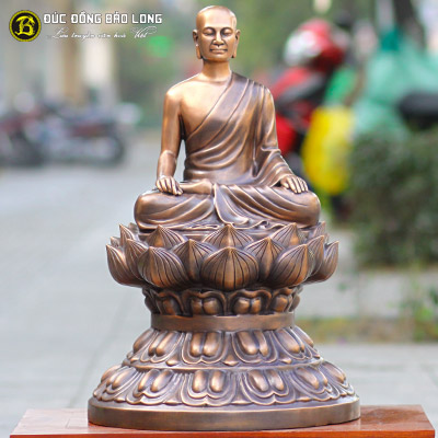 Tượng Phật Hoàng Tràn Nhân Tông Ngồi Đài Sen Bằng Đồng Đỏ Màu Trầm Cổ Cao 61cm