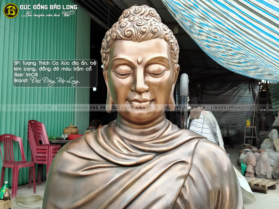 Tượng Phật Thích Ca Xúc Địa Ấn Bệ Kim Cang Bằng Đồng Đỏ Màu Trầm Cổ Cao 1m08