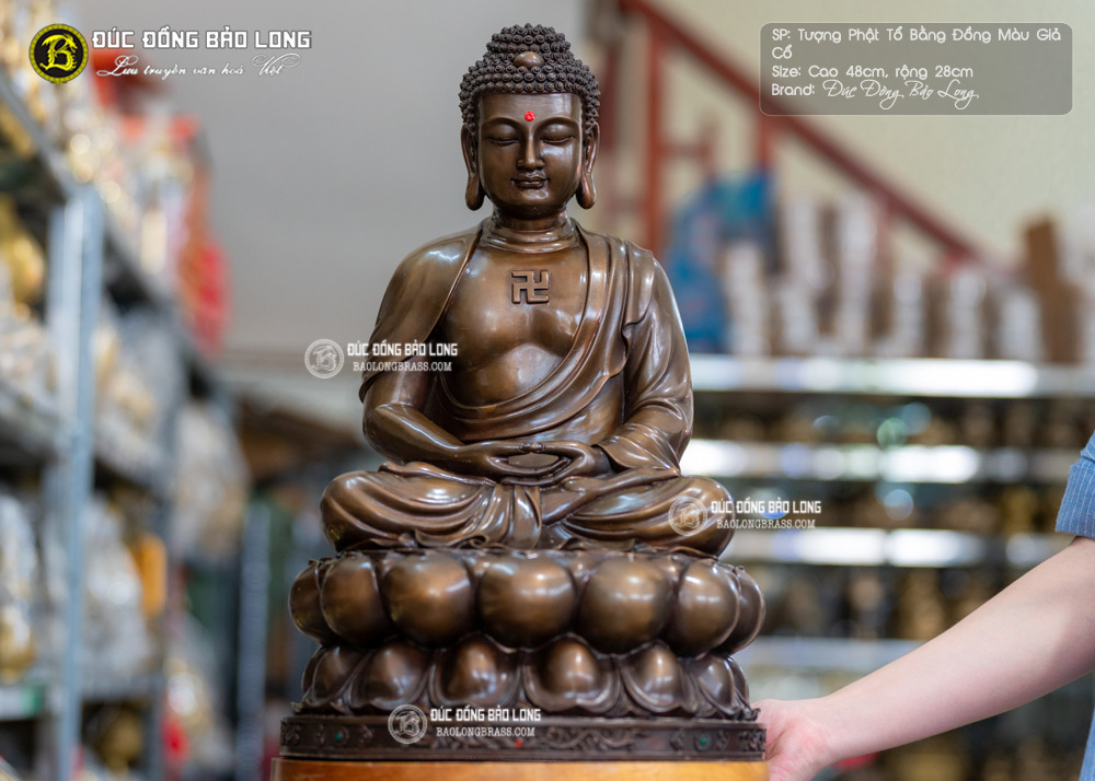 tượng Đức Phật Thích Ca 48cm bằng đồng màu trầm cổ