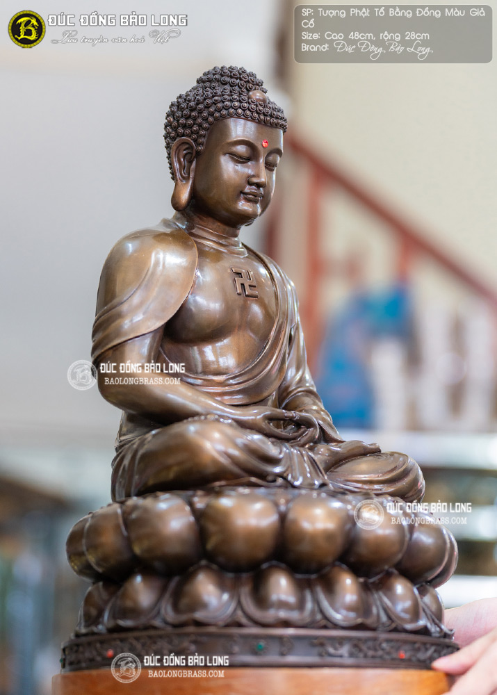 Tượng Đức Phật Thích Ca Bằng Đồng Cao 48cm Màu Trầm Cổ