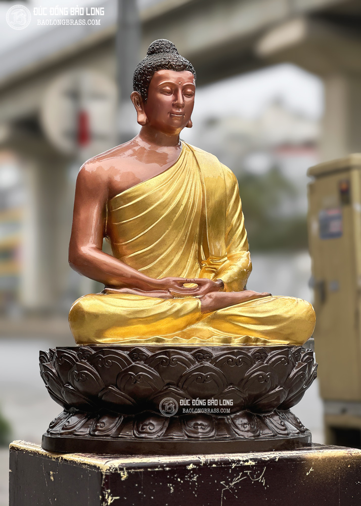 Tượng Phật Thích Ca Mâu Ni Bằng Đồng Dát Vàng Áo Cao 62cm