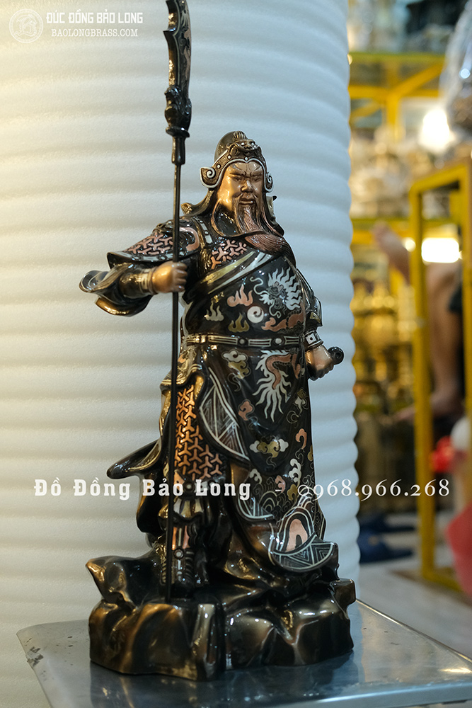 Tượng Đồng Quan Công Đứng Chống Đao Khảm Tam Khí Cao 42Cm