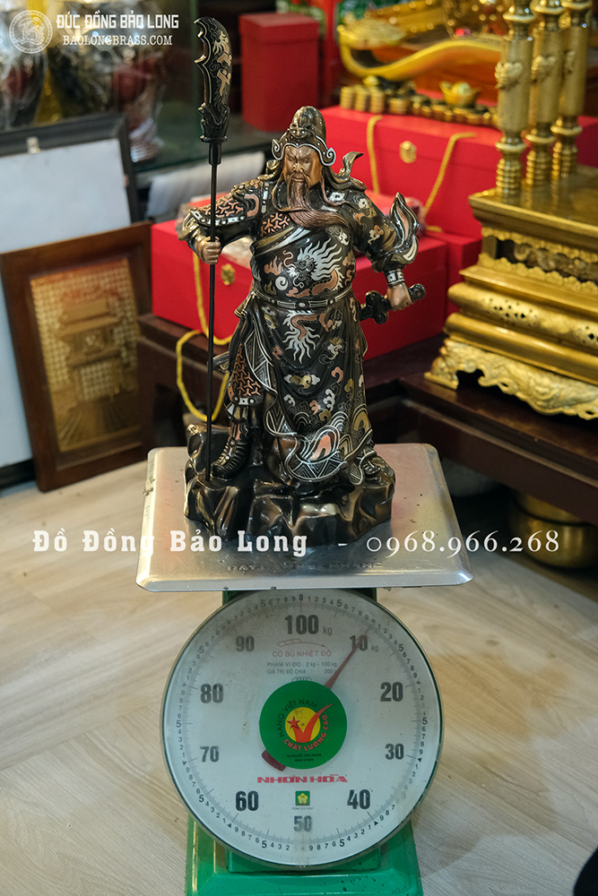 Tượng Đồng Quan Công Đứng Chống Đao Khảm Tam Khí Cao 42Cm