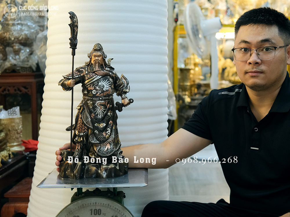 Tượng Đồng Quan Công Đứng Chống Đao Khảm Tam Khí Cao 42Cm